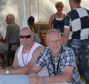  Lars Olofsson och Mats Eriksson, i bakgrunden Lars O Törnkvist och Anki Hansson Eriksson (Foto Leif Aronsson)